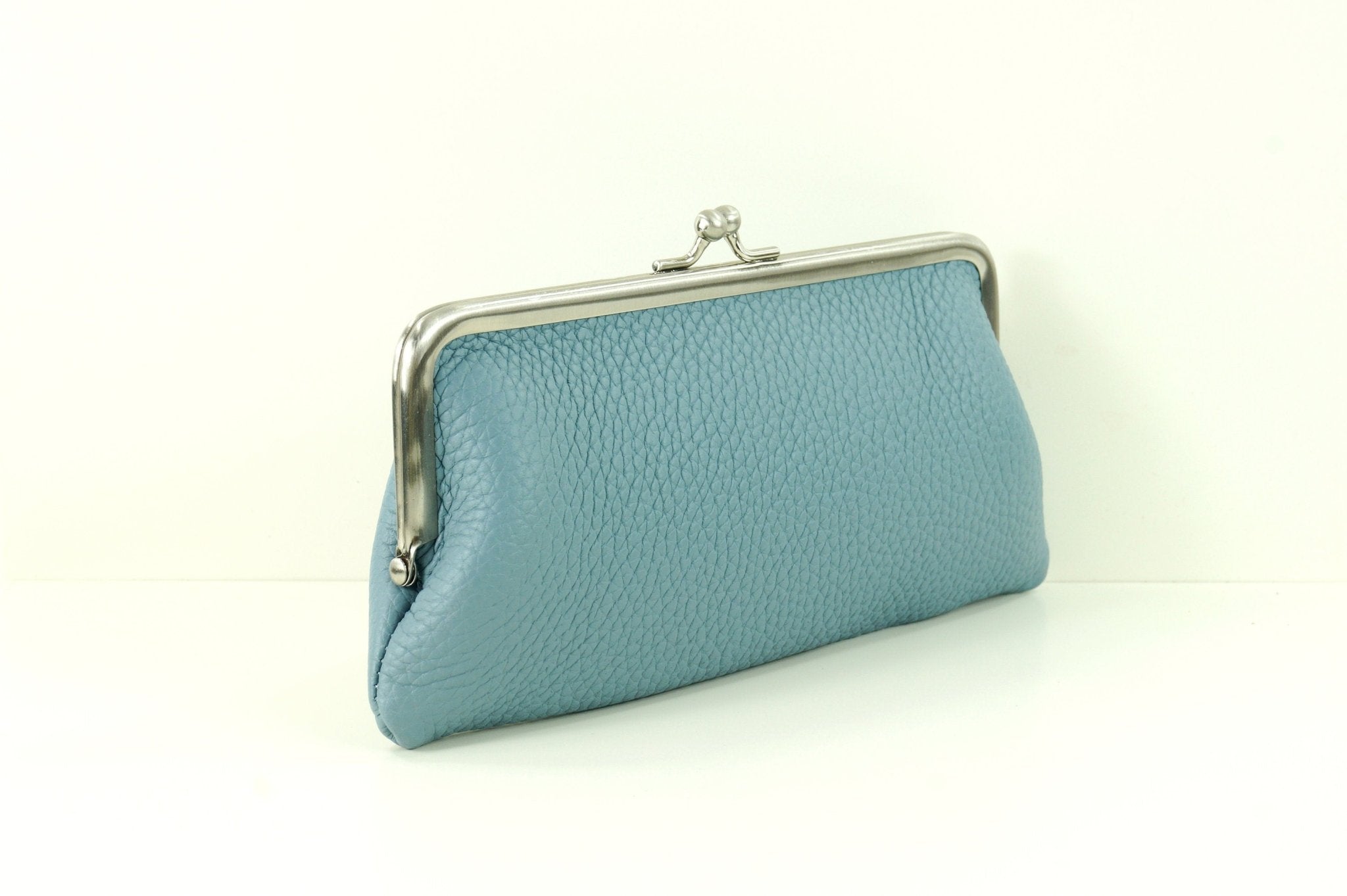 Handgemachte hellblaue Leder-Clipbörse "Emma" - Taschenkinder