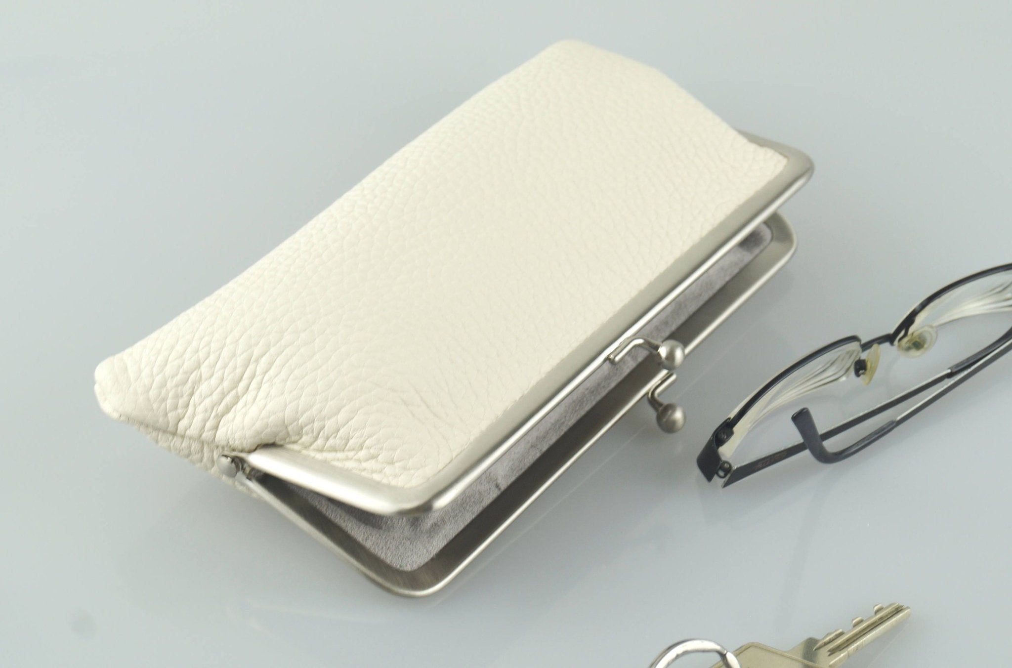 Clipbörse Emma in Weiß - Echtes Leder - Taschenkinder