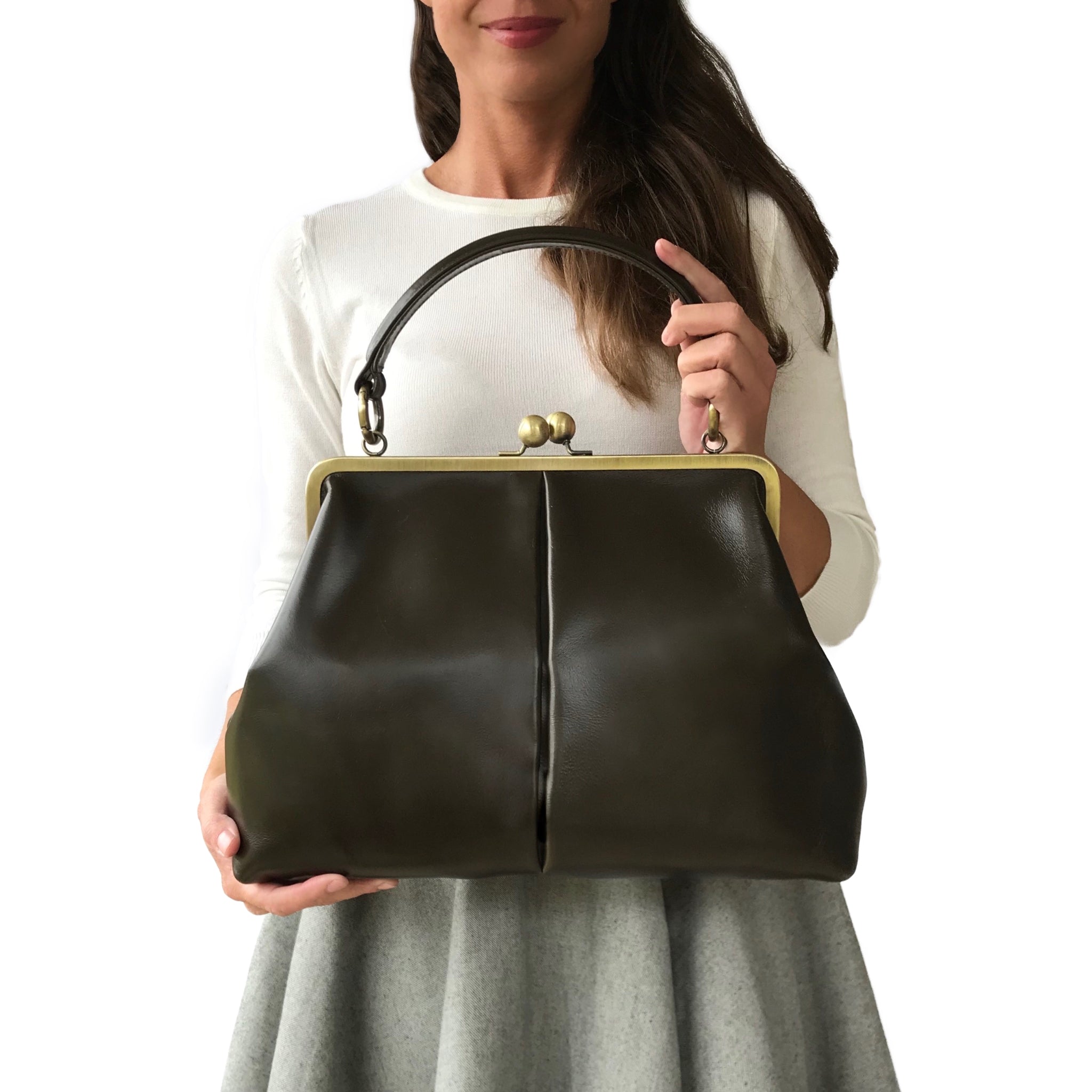 Retro Handtasche „Vintage Olive“ in Dunkelgrün – Leder Bügeltasche & Umhängetasche