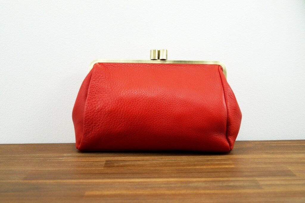 Vintage Leder Handtasche, Vintage Clutch "Dakota" in rot, Ledertasche, Leder Schultertasche, Leder Tasche mit Klippverschluss - Taschenkinder