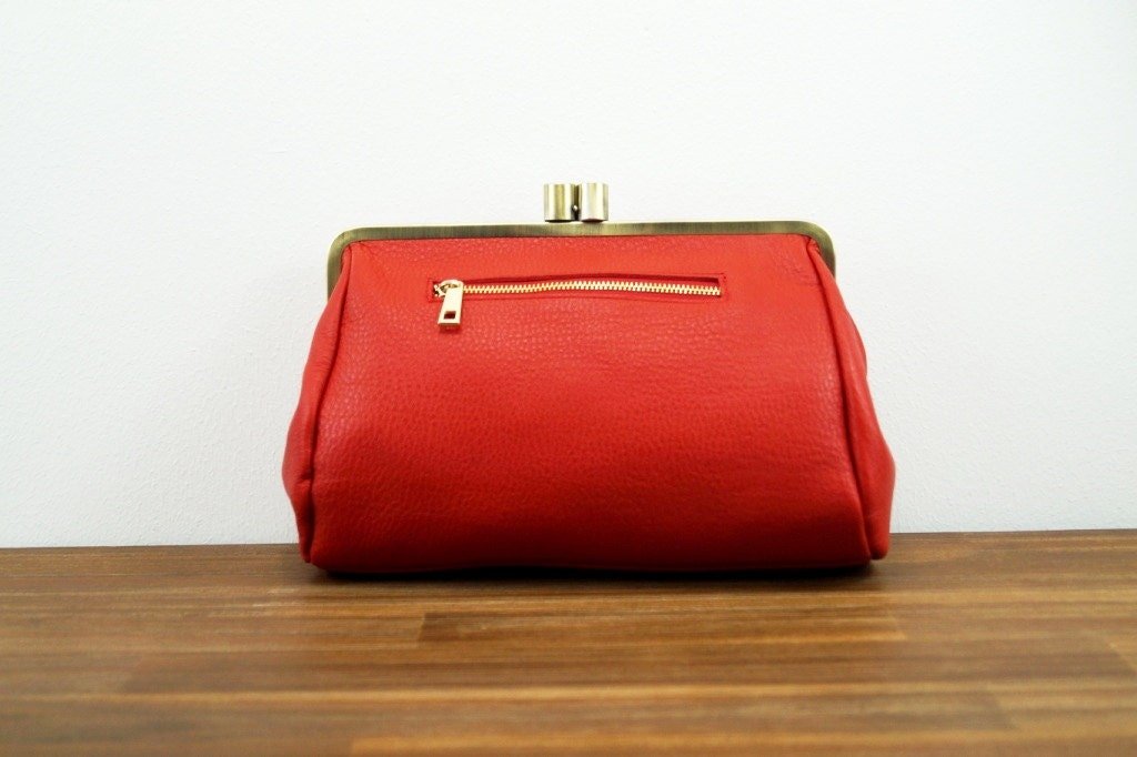 Vintage Leder Handtasche, Vintage Clutch "Dakota" in rot, Ledertasche, Leder Schultertasche, Leder Tasche mit Klippverschluss - Taschenkinder