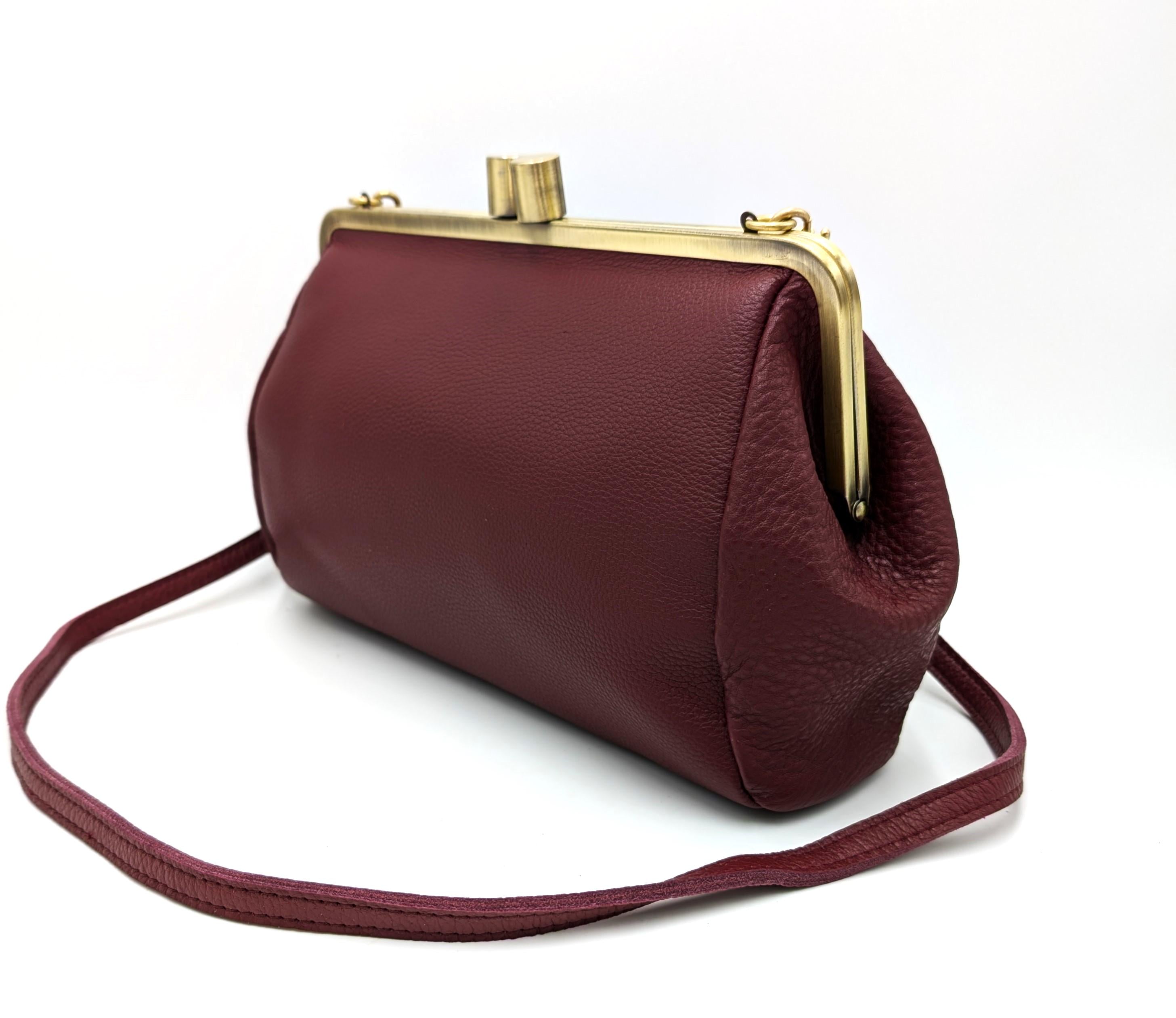 Large Clutch Leather Crossbody Purse in darkred - Handmade Kiss Lock Bag "Dakota"