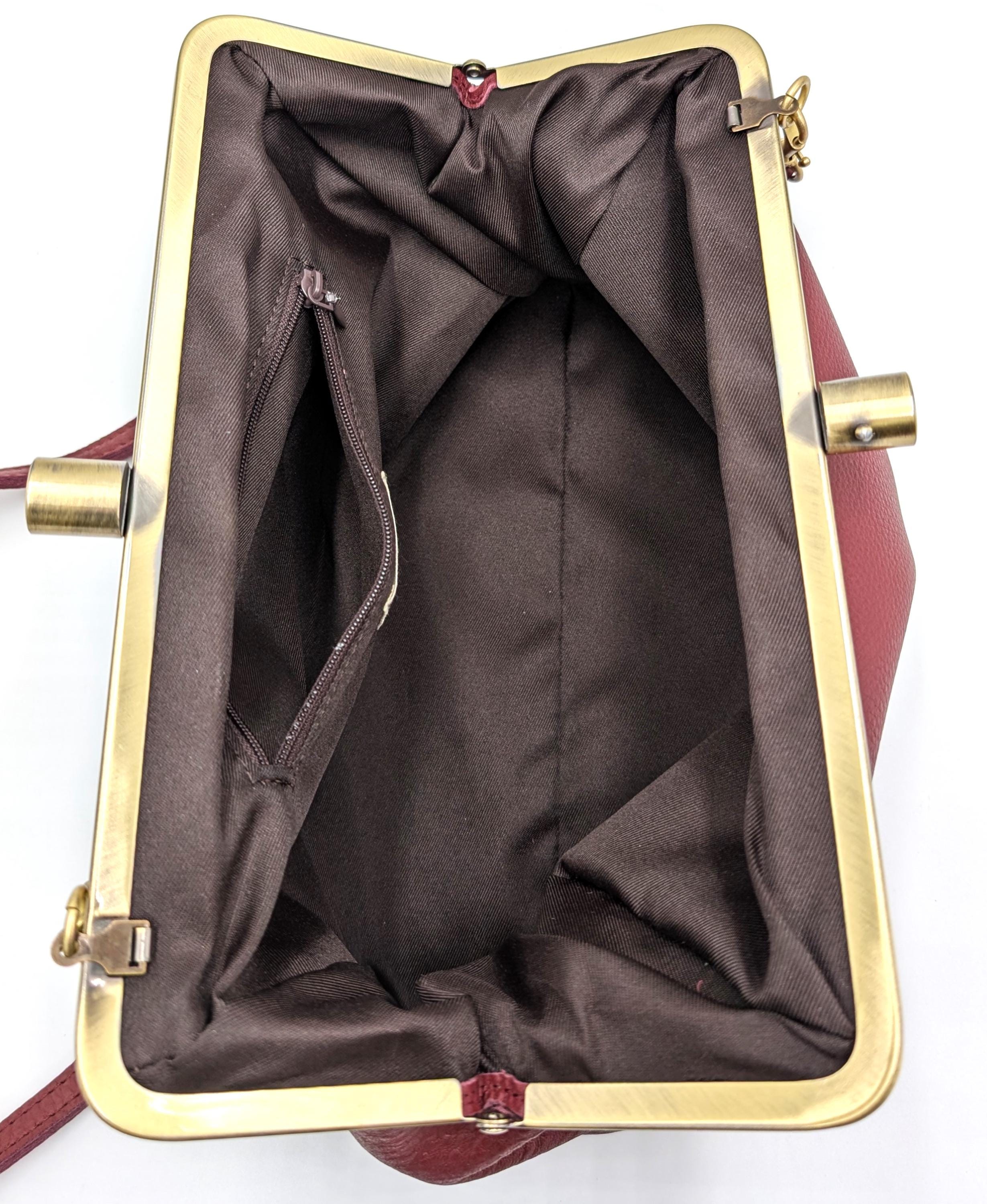 Large Clutch Leather Crossbody Purse in darkred - Handmade Kiss Lock Bag "Dakota"