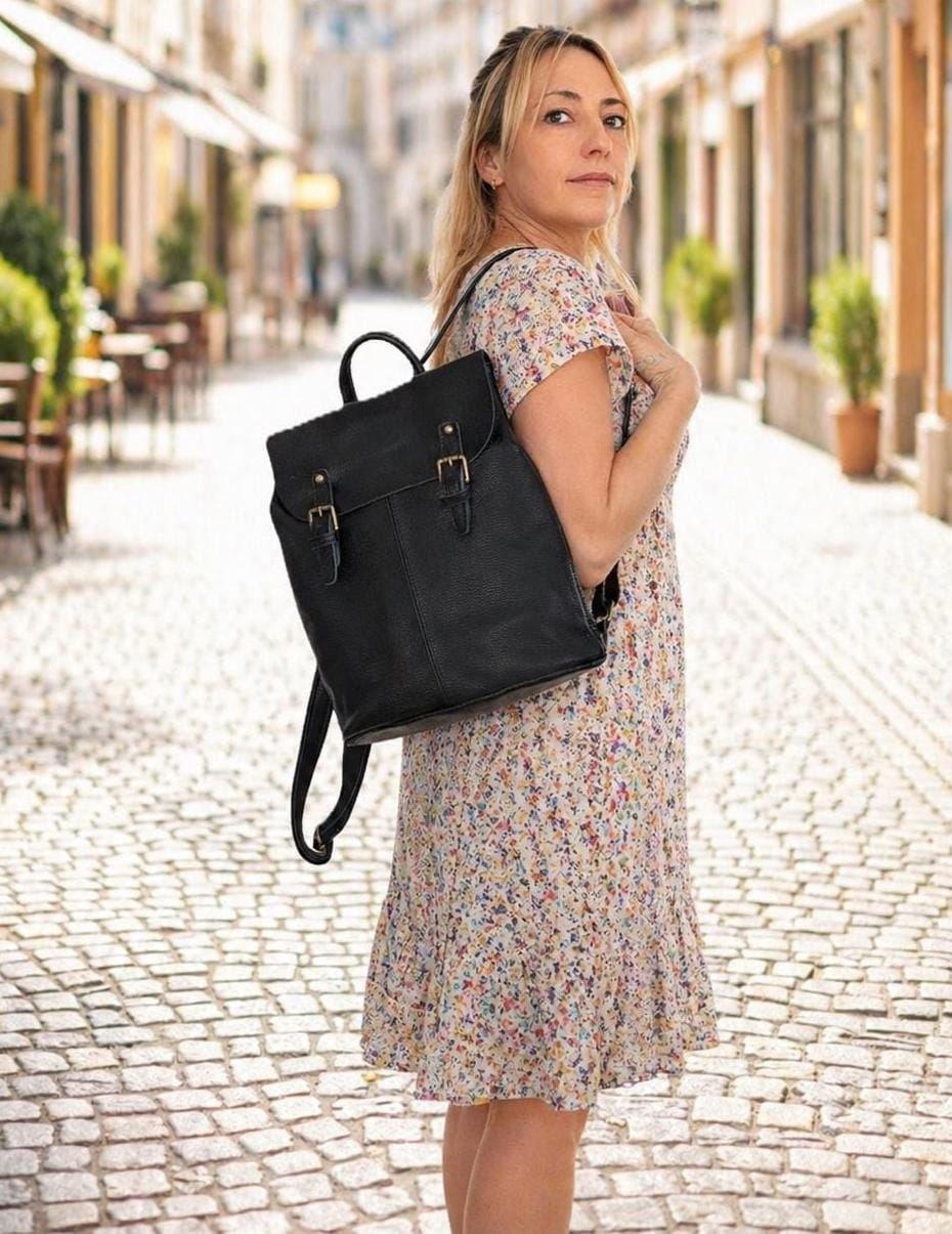 Personalized Leather Backpack for Women, Large Backpack "Billie", Vintage City Backpack, Custom Name Bag, Elegant Everyday Backpack