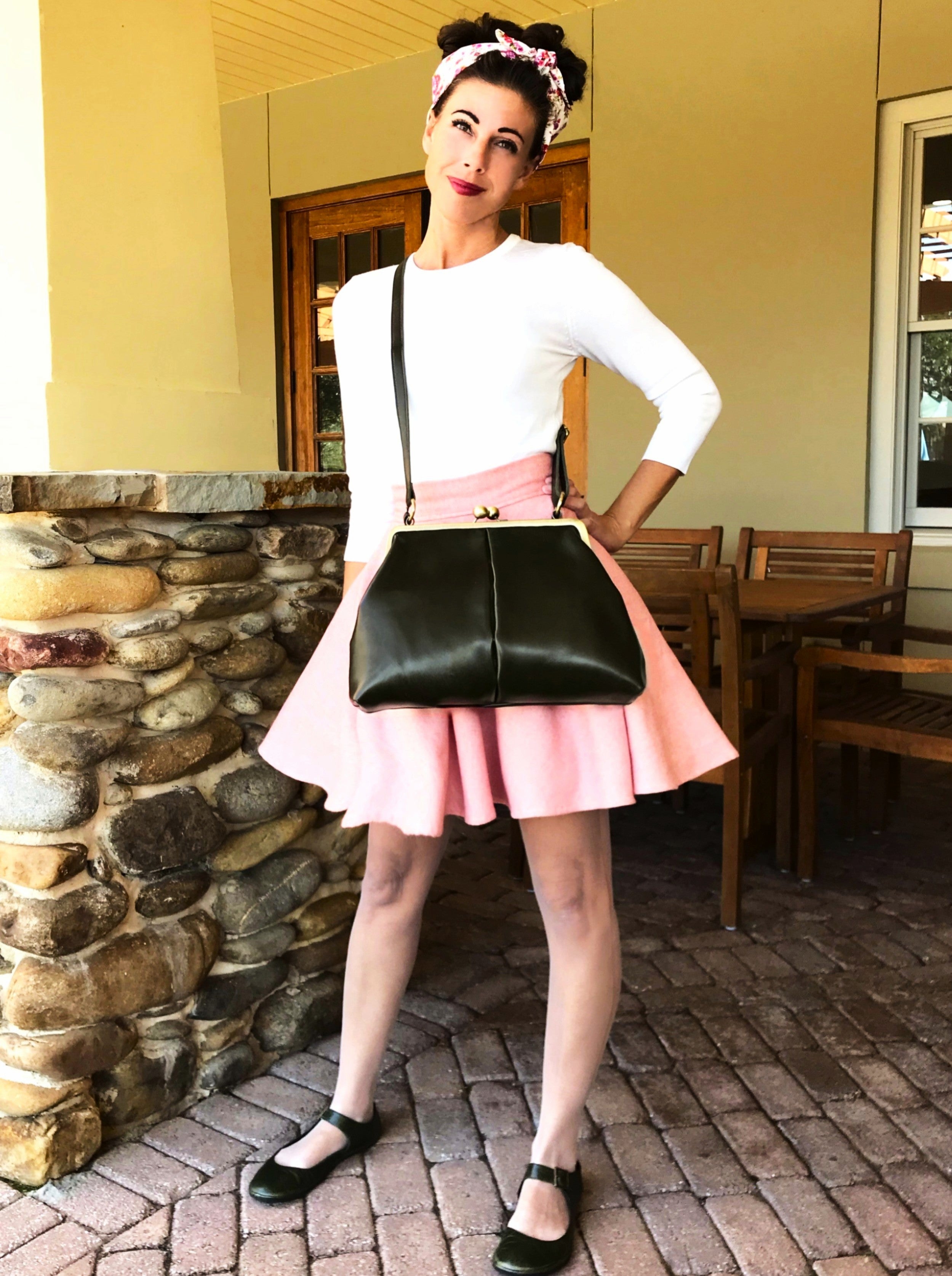 Retro Handtasche „Vintage Olive“ in Dunkelgrün – Leder Bügeltasche & Umhängetasche