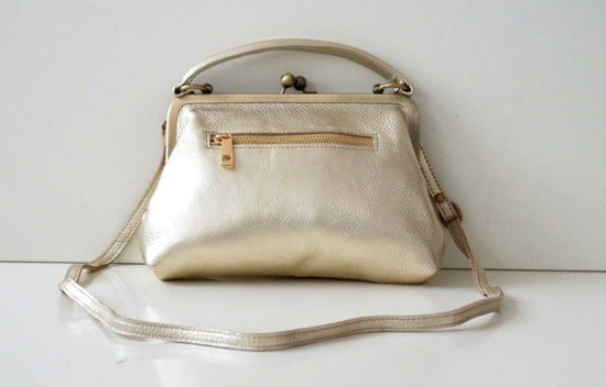 Leder Umhängetasche Damen - Kleine Olive in Gold - Ledertasche, Henkeltasche, Schultertasche - Retro-Stil - Taschenkinder.de